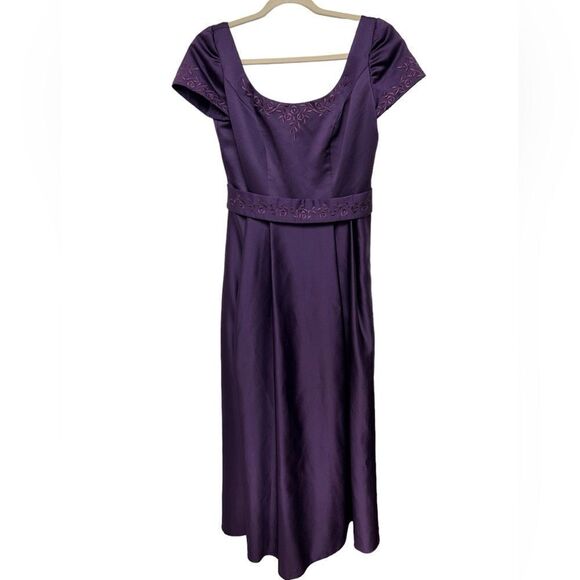 Mori Lee Purple Gown Formal Dress Embroidered Flowers Floral Purple Prom Dress - Picture 2 of 12